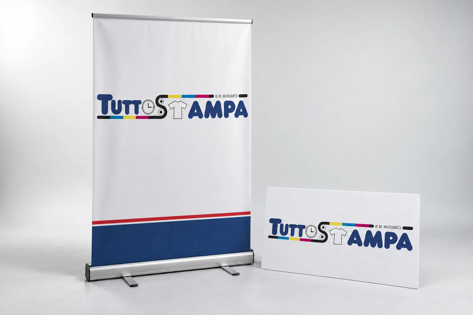 Espositore di grande formato con il logo Tuttostampa — esempio illustrativo